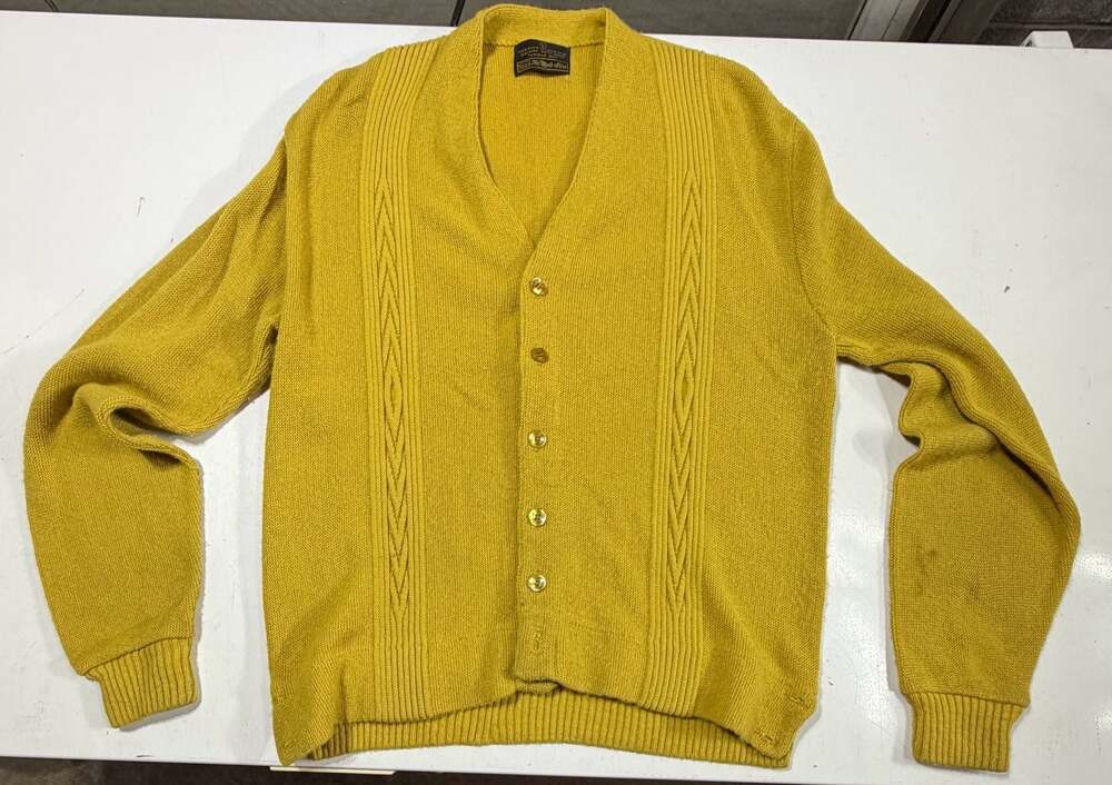 VTG Sears The Men's Store Yellow Orlon Acrylic Cable Knit V-Neck Cardigan Large